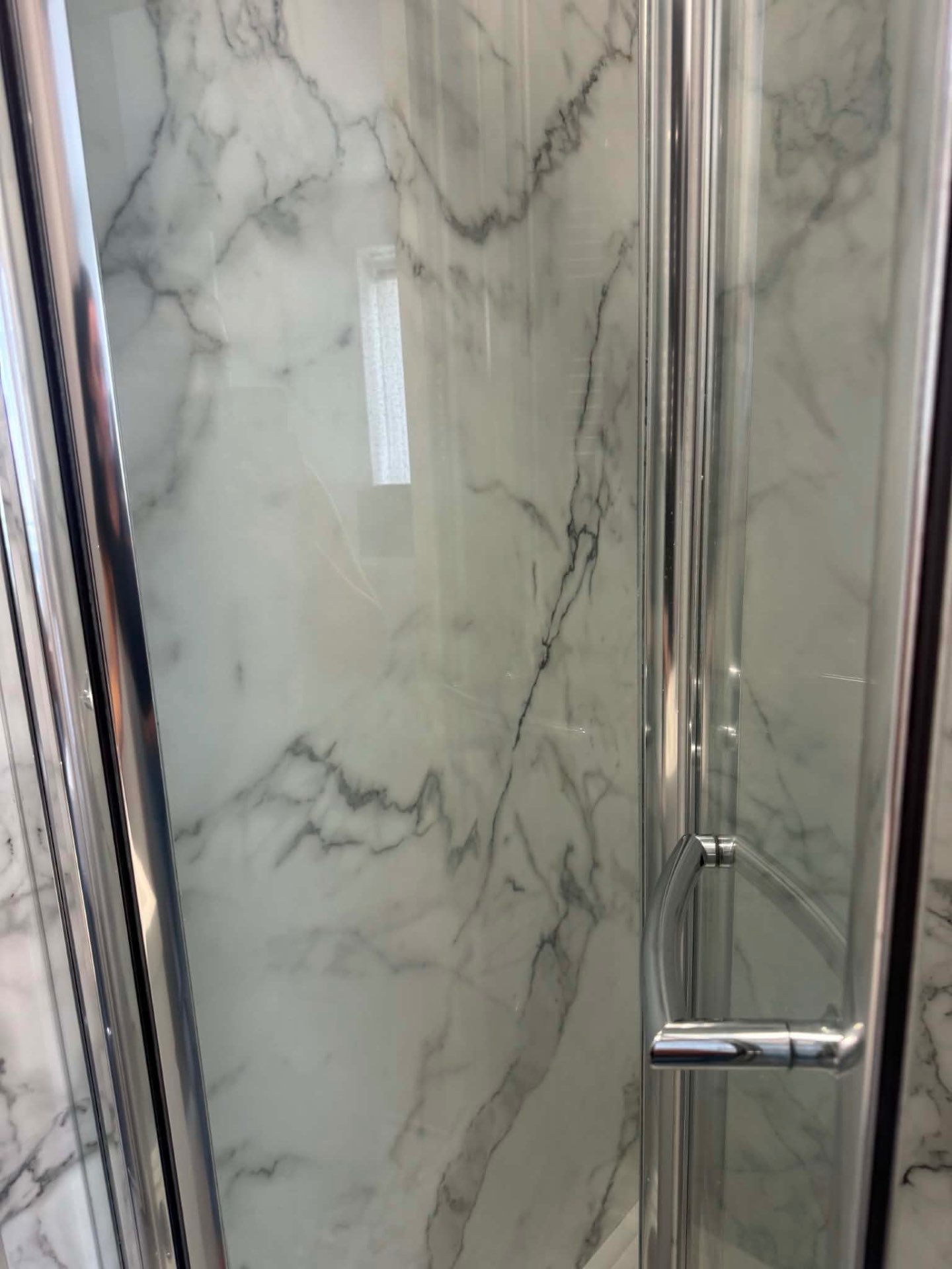 Office washroom in Watford after commercial deep clean by Kriss Professional Cleaning